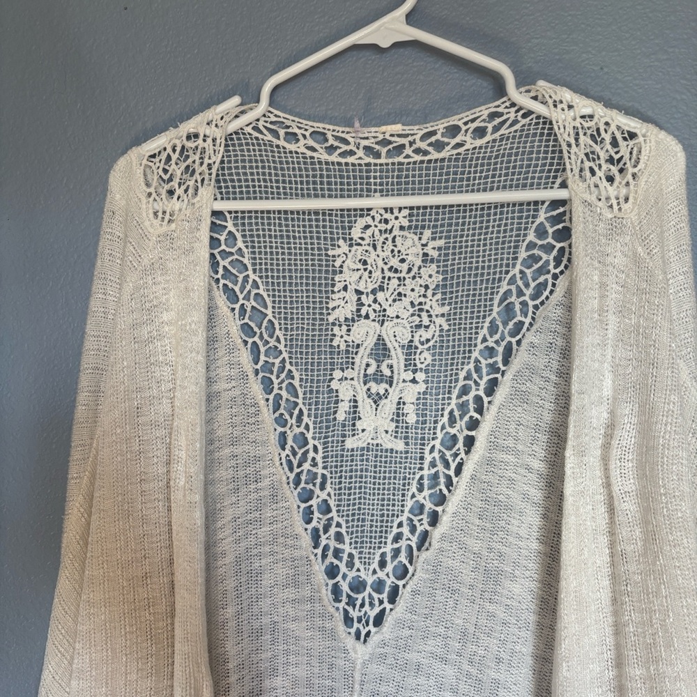 Dreamy Macramé Kimono. Shawl. Bohemian. Penny lane. Swim coverup. Size medium - Picture 2 of 8